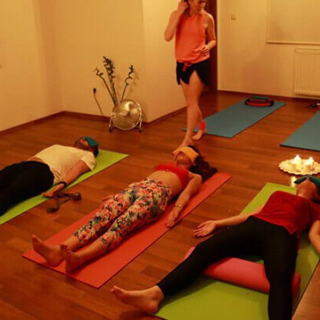 Ataşehir Burcum Altıntaş Yoga & Pilates Stüdyosu'nda Reiki, Bioenerji, Meditasyon ve Nefes Terapi Fırsatları