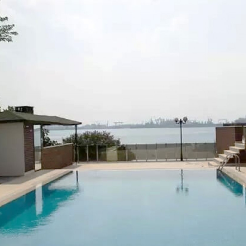 pendik blue marine hotel de gun boyu acik havuz girisi sezlong ve semsiye kullanim firsatlari en uygun spa merkezleri spa masaj salonu spafoni